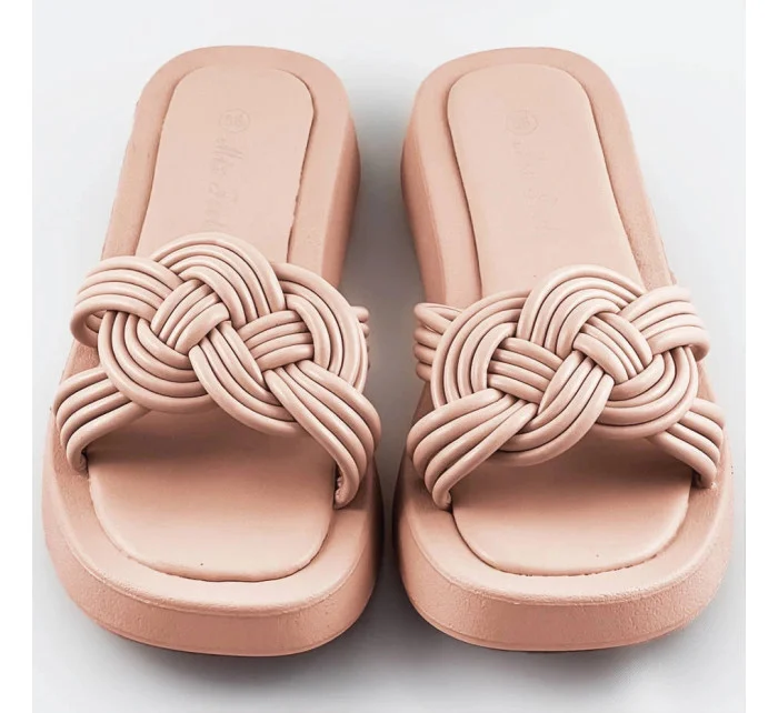 Béžové dámské pantofle s podrážkou model 17352363 - Mix Feel Béžové dámské pantofle s podrážkou model 17352363 - Mix Feel