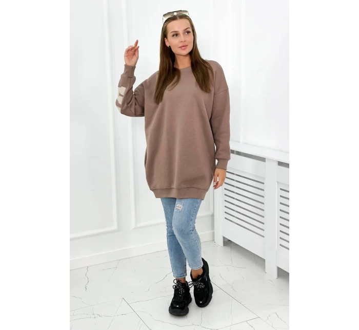 Izolovaná mikina s nápisom California mocca