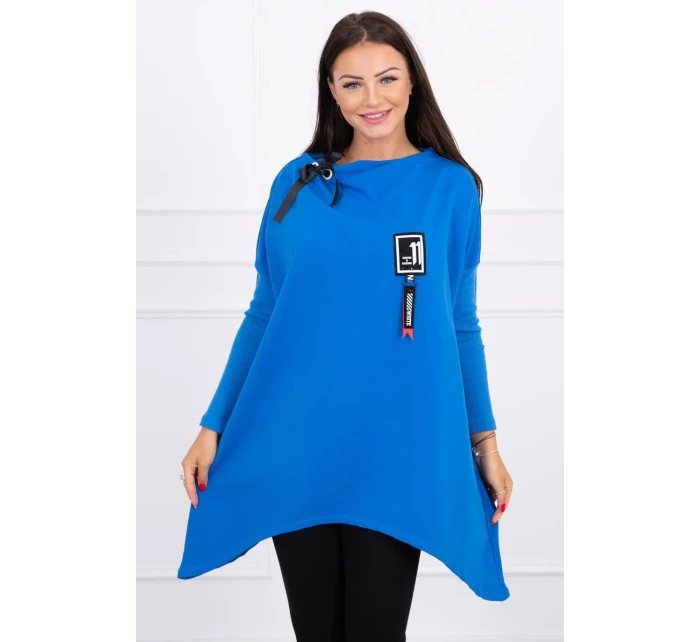 Oversize blúzka s asymetrickými bokmi nevädze modrá