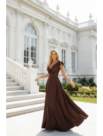 411-15 CRYSTAL saténové dlhé šaty s výstrihom - čokoládové