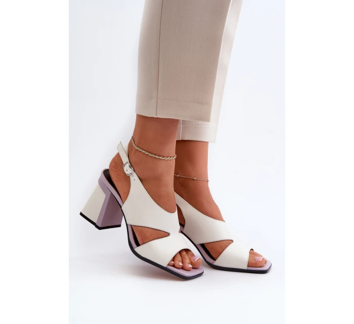 Dámské sandály na podpatku bílé D&A model 21655809 - S.Barski Dámské sandály na podpatku bílé D&A model 21655809 - S.Barski