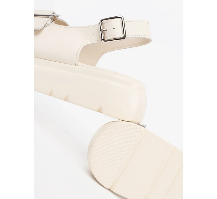 Klasické hnědé dámské sandály platforma Klasické hnědé dámské sandály platforma