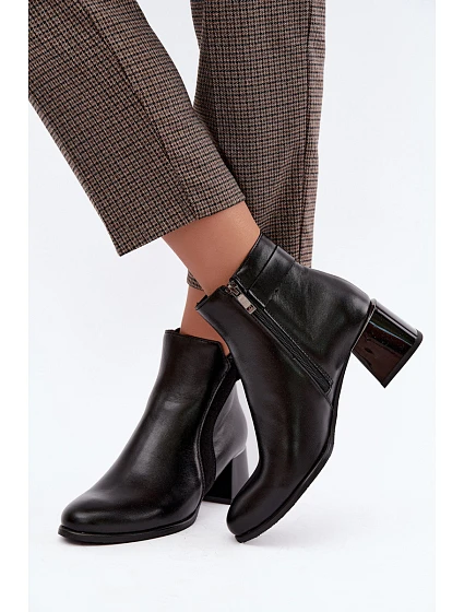 Dámske kožené členkové topánky na podpätku s vyhrievaním Zazoo 60563 Čierne
