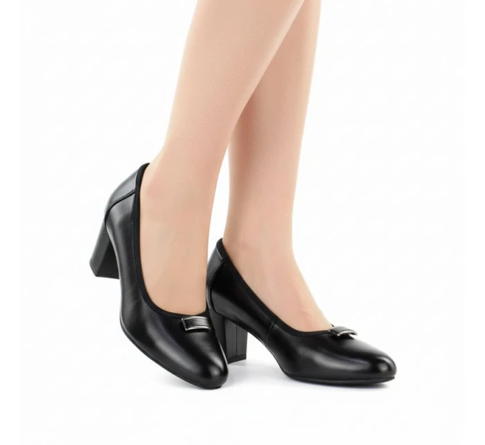 Čierne lodičky na podpätku Vinceza 58622 Čierne lodičky na podpätku Vinceza 58622