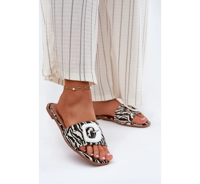 Ploché Dámské Pantofle S Přezkou Zebra model 21696485 - Boto