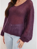 Dámský svetr z 70 % z  s výstřihem do V volného střihu tmavě fialová model 22391350 - K-Fashion