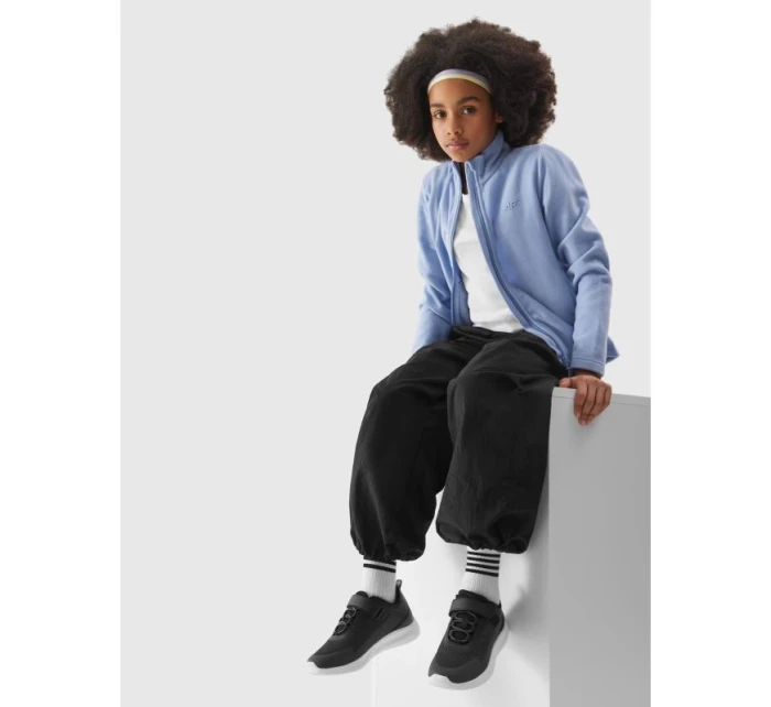 4F Junior dievčenský fleece s pravidelným golierom 4FJWSS24TFLEF166-32S 4F Junior dievčenský fleece s pravidelným golierom 4FJWSS24TFLEF166-32S