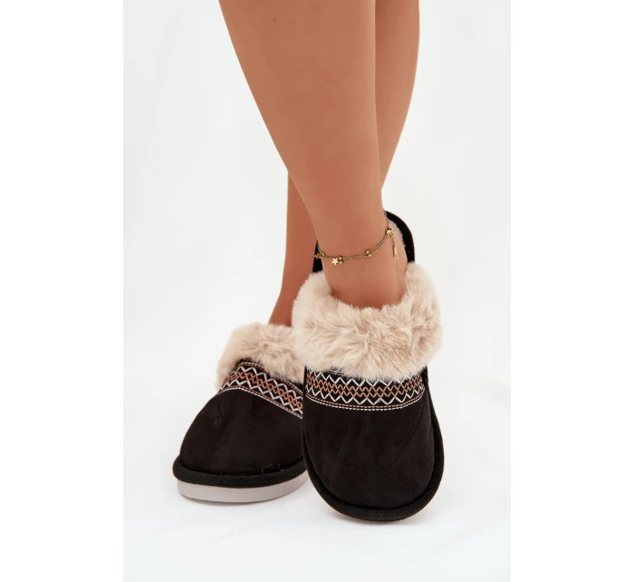 Dámské pantofle s kožíškem a výšivkou Černé Devianne