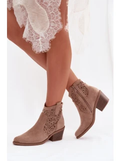 Topánky na podpätku model 224424 Krok vo veľkom štýle