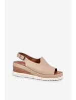 Dámské kožené sandály na klínu model 21696009 béžové - Artiker Dámské kožené sandály na klínu model 21696009 béžové - Artiker