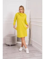 Šaty s kapucí a kapsami na kiwi Šaty s kapucí a kapsami na kiwi