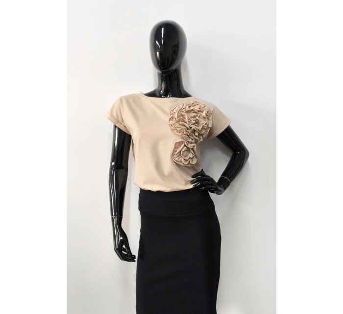 model 21048247 BLOUSE - OFF PINK model 21048247 BLOUSE - OFF PINK