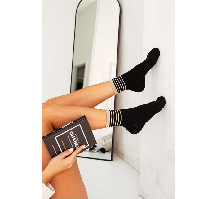 DÁMSKE PRUHOVANÉ PONOŽKY S LUREXOM 0200.028