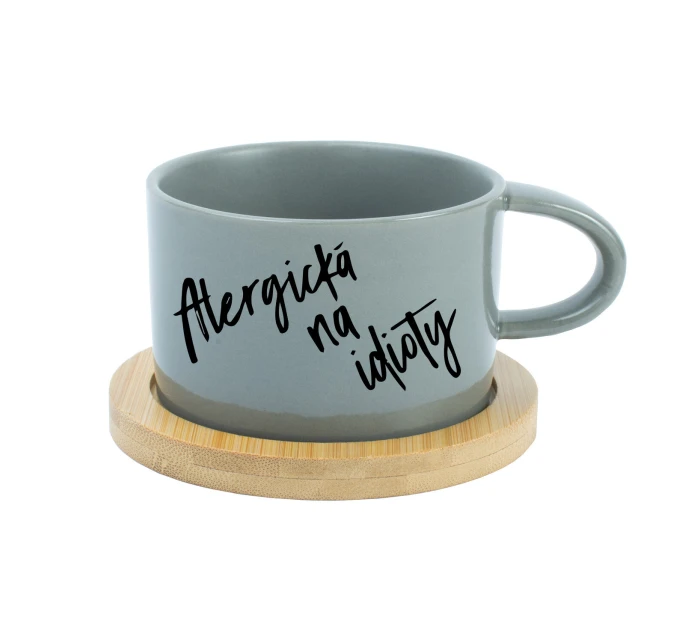 ALERGICKÁ NA IDIOTY - šedý hrníček makronka 200 ml ALERGICKÁ NA IDIOTY - šedý hrníček makronka 200 ml