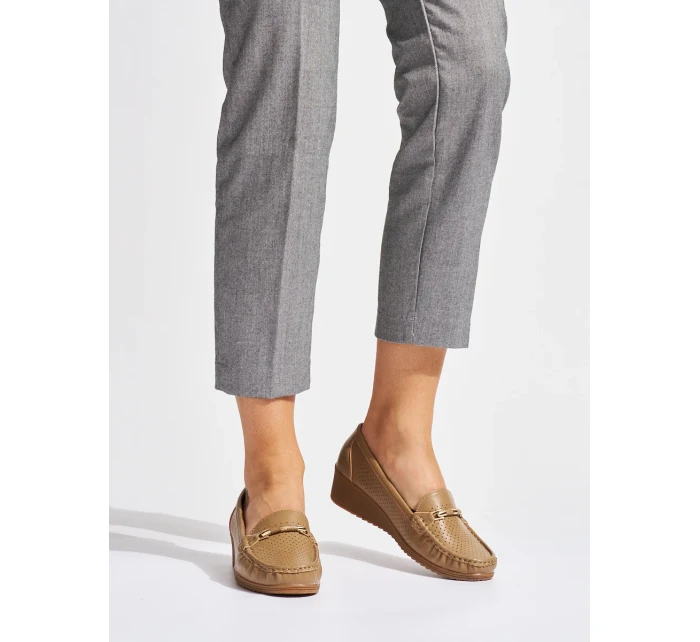 Hnedé dámske dizajnové mokasíny na klin Hnedé dámske dizajnové mokasíny na klin