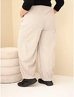Dámské kalhoty bavlněné Plus Size manšestrové s gumou v pase a kapsami béžové