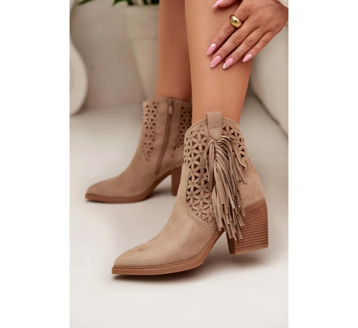 Dámské perforované kožené boty s  na s třásněmi Béžové model 22009794 - Boto