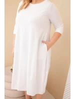 Dámska bavlnená sukňa s vyhrnutými rukávmi a vreckami v bielej farbe