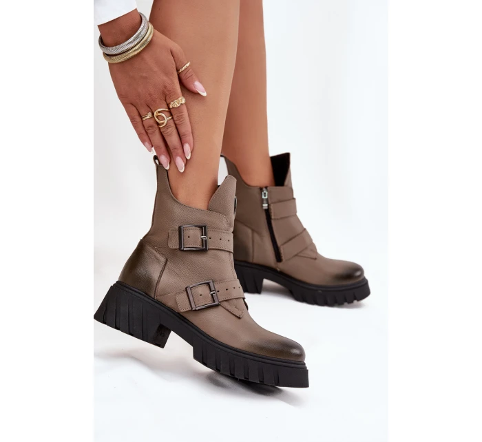 Skórzane Ocieplane Botki Damskie Z Klamrami I Ozdobnym Detalem Zazoo 60482 Ciemnobeżowe