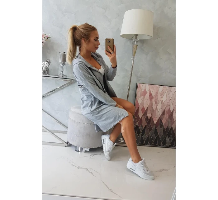 Dlhší zadný plášť sivý