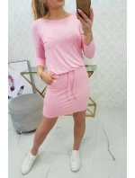 Svetloružové viskózové šaty so zaväzovaním v páse Svetloružové viskózové šaty so zaväzovaním v páse