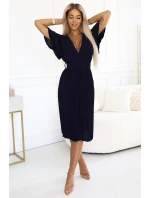 607-3 Plisované midi šaty LYRA s obálkovým výstrihom a širokým opaskom - ZELENÉ 607-3 Plisované midi šaty LYRA s obálkovým výstrihom a širokým opaskom - ZELENÉ