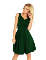 Rozšírené dámske šaty v fľaškovo zelenej farbe s výstrihom v tvare srdca model 6703269