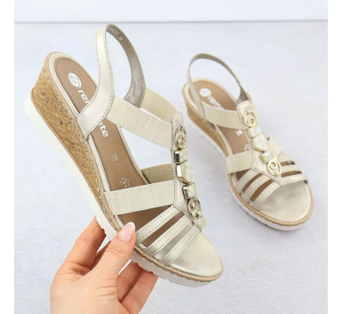 Dámské zlaté sandály na platformě s podrážkou model 21904834 - Remonte Dámské zlaté sandály na platformě s podrážkou model 21904834 - Remonte