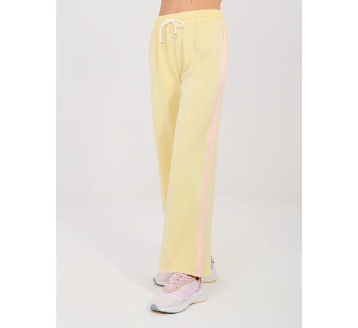 Súprava IT KMPL 21782.91 svetložltá