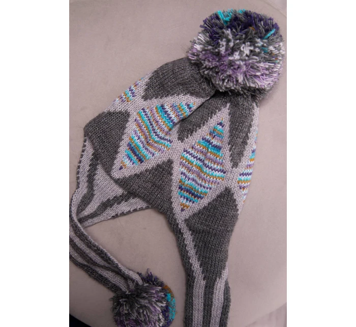 Dámská klapka na uši Eunika model 18751845 graphite - K-Fashion Dámská klapka na uši Eunika model 18751845 graphite - K-Fashion