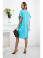 Šaty s kapsami a přívěskem tyrkys