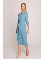 model 20966193 Šaty se zavinovacími detaily ve střední délce nebesky modré - STYLOVE