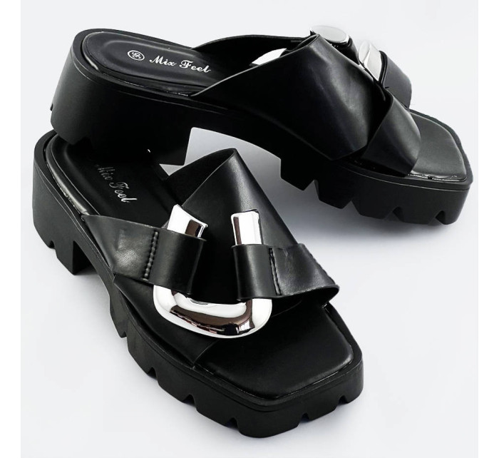Černé dámské pantofle s podrážkou model 17349561 - Mix Feel