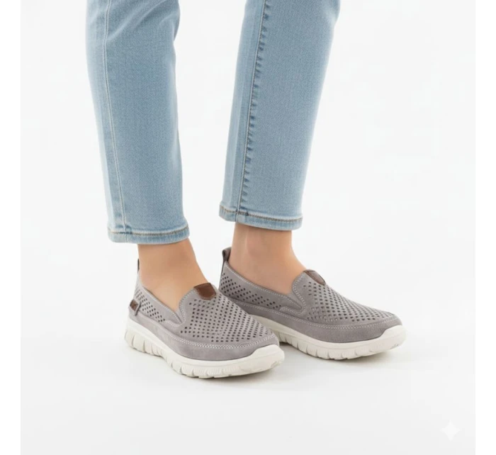 Dámske kožené ažurové topánky sivej farby eVento 9802 Dámske kožené ažurové topánky sivej farby eVento 9802