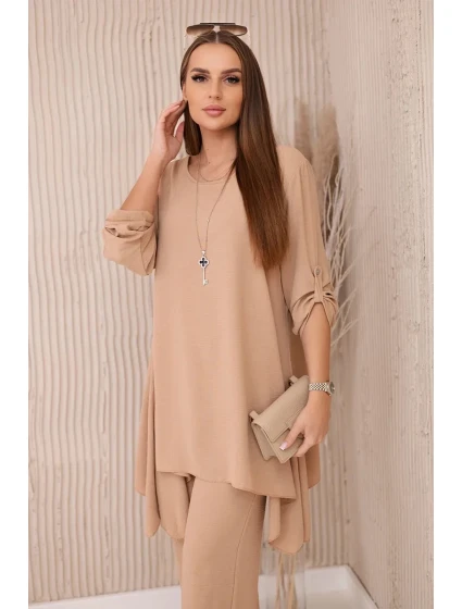 Sada halenky + kalhot s přívěskem Velbloud Sada halenky + kalhot s přívěskem Velbloud