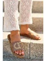 Papuče model 198615 Krok vo veľkom štýle