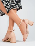 Krásné hnědé sandály dámské na širokém podpatku Krásné hnědé sandály dámské na širokém podpatku