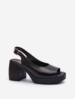 model 21647910 Kožené sandály na masivním podpatku Černé - Zazoo