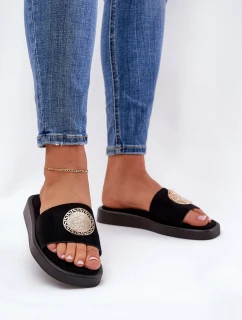 Dámské pantofle se zlatou ozdobou černé model 21685525 - Boto