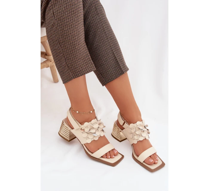 Kožené sandály na podpatku D&A model 22031909 Béžové - S.Barski