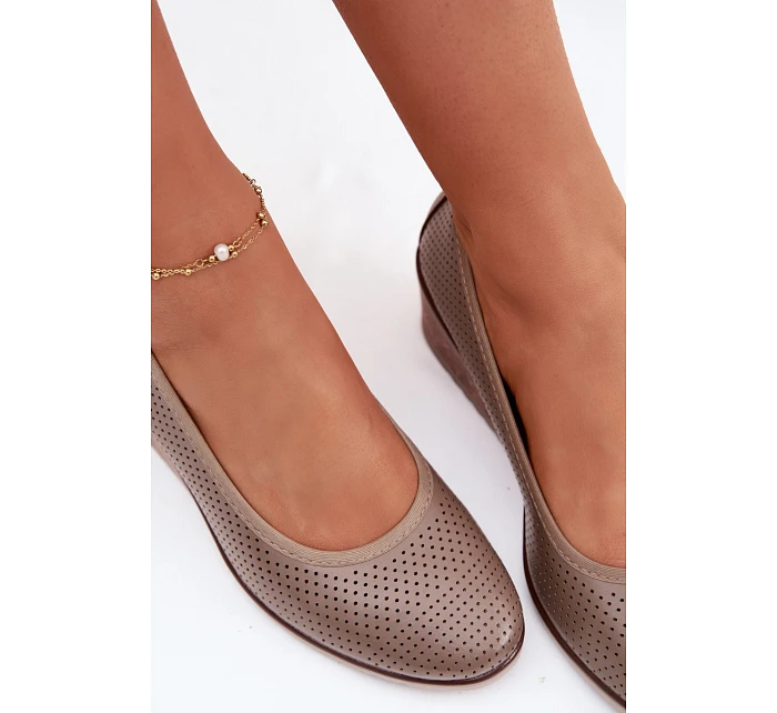 Dámské polobotky na platformě model 22067181 tmavě béžové - VINCEZA