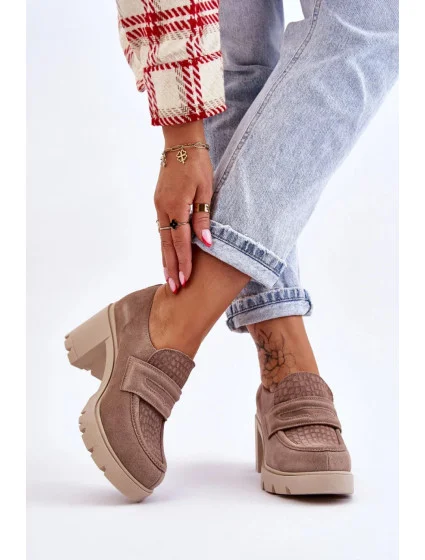 Topánky na podpätku 20125 beige - Krok vo veľkom štýle