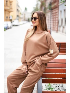 Dámsky maslový set s voľnou mikinou a nohavicami s nápisom LOVE dark camel