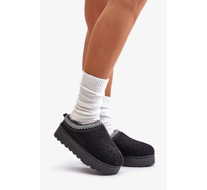 Dámske snehule na platforme s výšivkou Black Tirissa Dámske snehule na platforme s výšivkou Black Tirissa