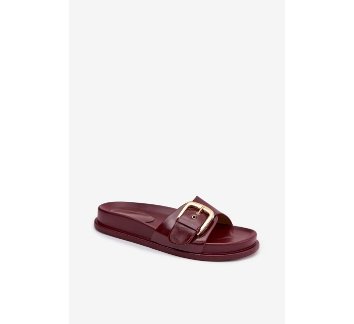 Dámské pantofle s zlatou sponou bordové model 21954716 - Boto