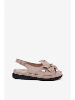 Kožené dámské sandály s ozdobným květinovým Vinceza 66917 Béžové