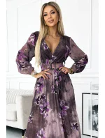 520-1 Plisované šifónové dlhé šaty s výstrihom, dlhými rukávmi a širokým opaskom - fialové veľké kvety 520-1 Plisované šifónové dlhé šaty s výstrihom, dlhými rukávmi a širokým opaskom - fialové veľké kvety