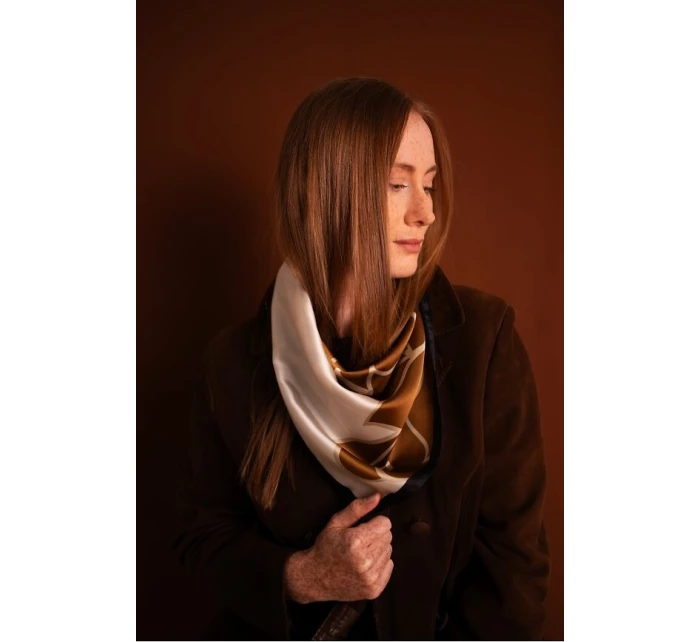 Šatka Art Of Polo 25270 Saténová maková Šatka Art Of Polo 25270 Saténová maková