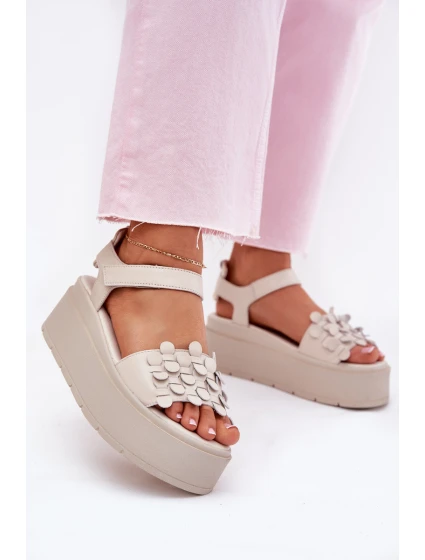 Dámské Kožené Sandály Na Platformě Béžové model 21701881 - CheBello