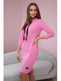 Šaty s viazaným výstrihom ružový